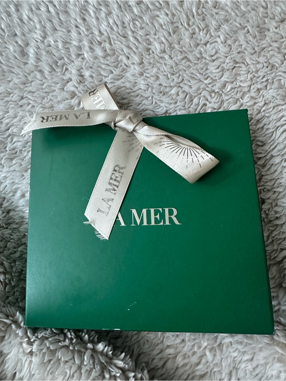 La Mer Emerald Green Gift Box with Cream Ribbon